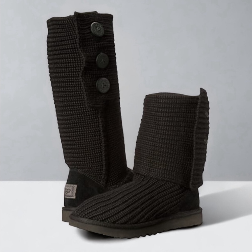 UGG Classic Cardi Knit Boots Size 7 in Black color